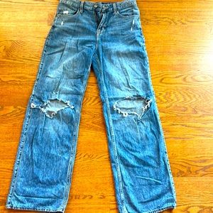Hollister high-rise ripped vintage baggy jeans, size 3, medium denim blue